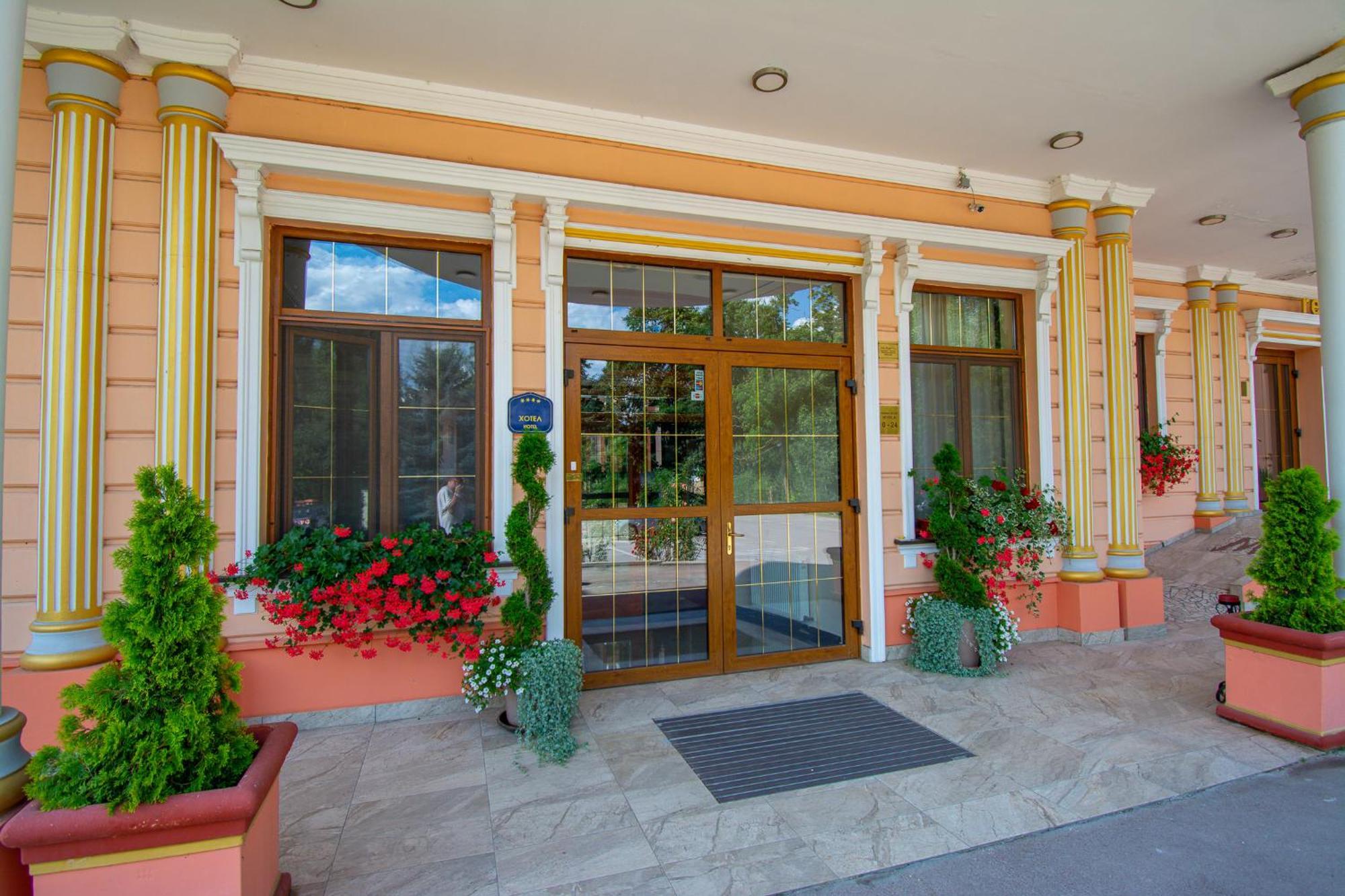 Hotel Villa Majur Subotica Exterior photo